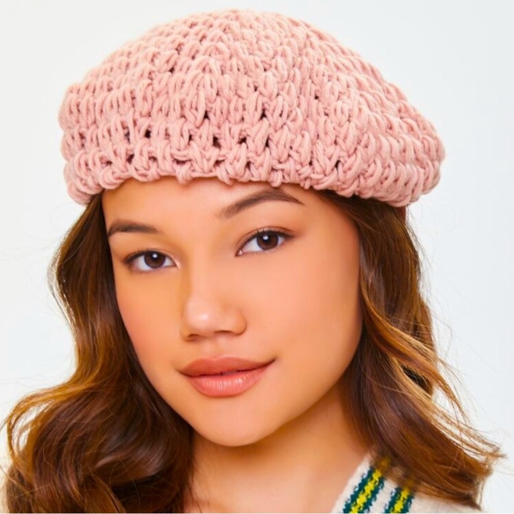 Forever 21 Soft Pink Knit Beret - Picture 2 of 5